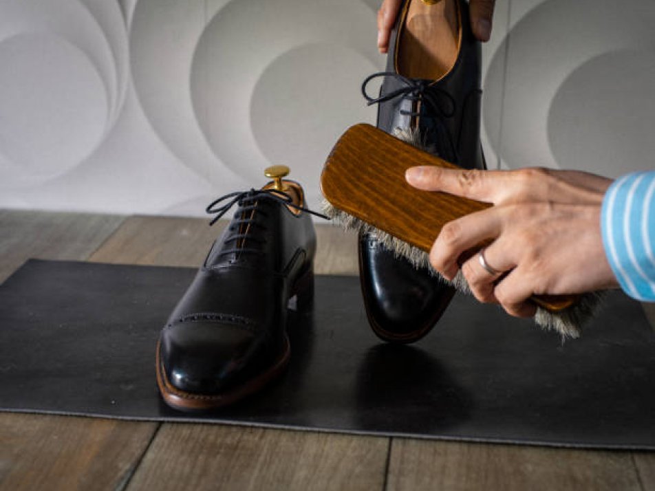 Choose the right brush for shoe cleaning